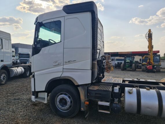 CAVALO MECÂNICO VOLVO FH540 6X4 - IMAGEM  3