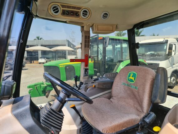 TRATOR AGRÍCOLA JOHN DEERE 5078E 4x4 - IMAGEM  8