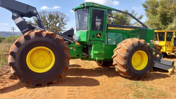 SKIDDER JOHN DEERE 948L