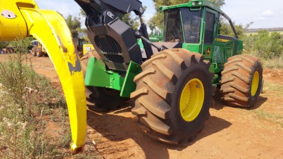 SKIDDER JOHN DEERE 948L - IMAGEM  4