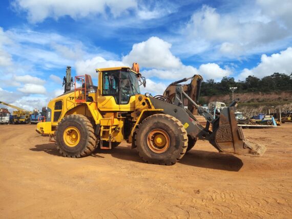 PÁ CARREGADEIRA VOLVO L150H - IMAGEM m 3