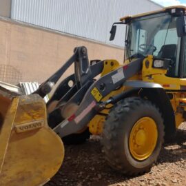 PÁ CARREGADEIRA VOLVO L60F