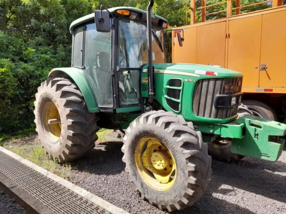 TRATOR JOHN DEERE 6110J