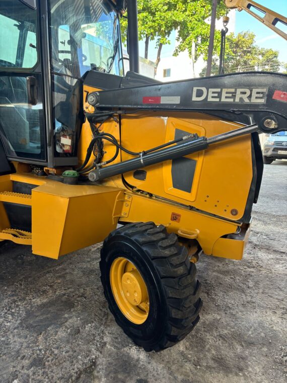 RETROESCAVADEIRA JOHN DEERE 310L - IMAGEM m 2
