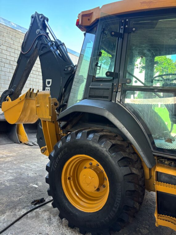 RETROESCAVADEIRA JOHN DEERE 310L - IMAGEM m 3