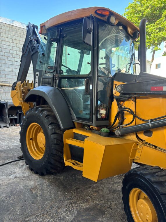 RETROESCAVADEIRA JOHN DEERE 310L - IMAGEM m 10