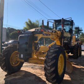 MOTONIVELADORA KOMATSU GD535