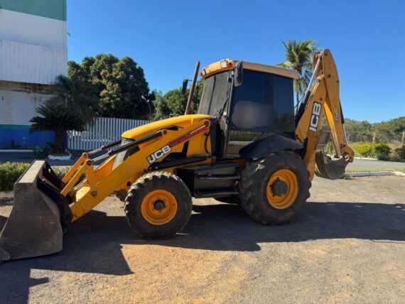 RETROESCVADEIRA JCB 3C - IMAGEM m 2