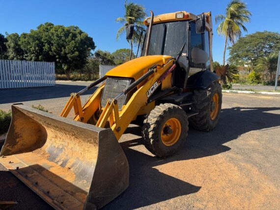 RETROESCVADEIRA JCB 3C - IMAGEM m 6