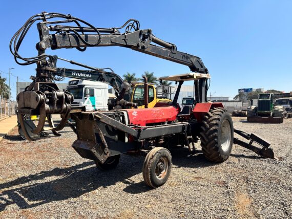 TRATOR AGRÍCOLA MF 275 COM GRUA  FLORESTAL - IMAGEM m 10