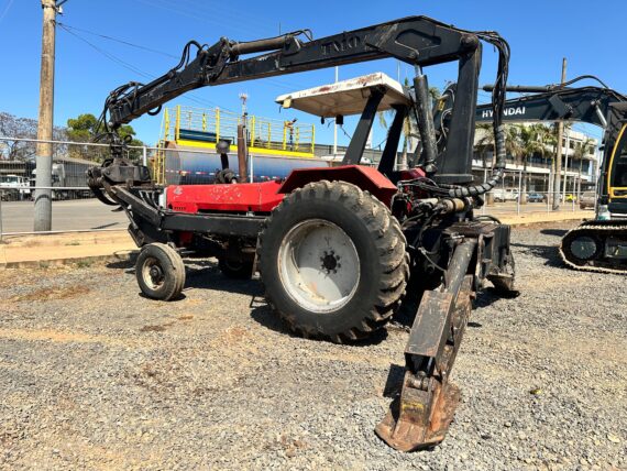 TRATOR AGRÍCOLA MF 275 COM GRUA  FLORESTAL - IMAGEM m 9
