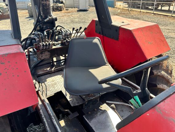 TRATOR AGRÍCOLA MF 275 COM GRUA  FLORESTAL - IMAGEM m 6