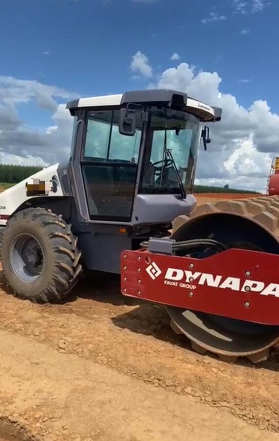 ROLO COMPACTADOR DYNAPAC CA-25