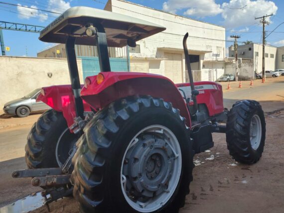 TRATOR DE PNEUS MASSEY FERGUNSON 4292 - IMAGEM m 2