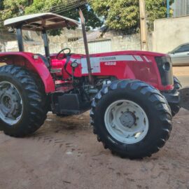 TRATOR DE PNEUS MASSEY FERGUNSON 4292