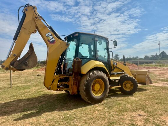 RETROSCAVADEIRA CATERPILLAR 416 - IMAGEM m 5