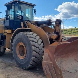 PÁ CARREGADEIRA CATERPILLAR 966L