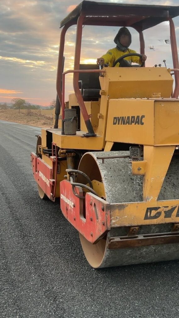 ROLO COMPACTADOR DYNAPAC CC-43 CHAPA