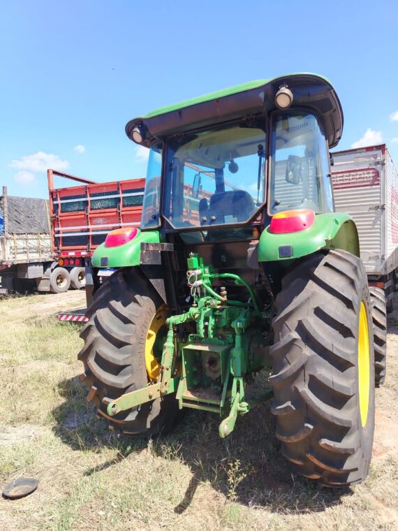 TRATOR AGRÍCOLA JOHN DEERE 5080E - IMAGEM m 2