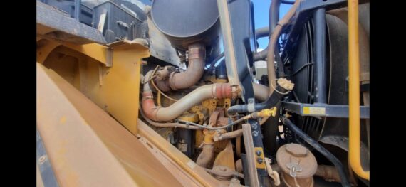 PÁ CARREGADEIRA CATERPILLAR 966L - IMAGEM m 3