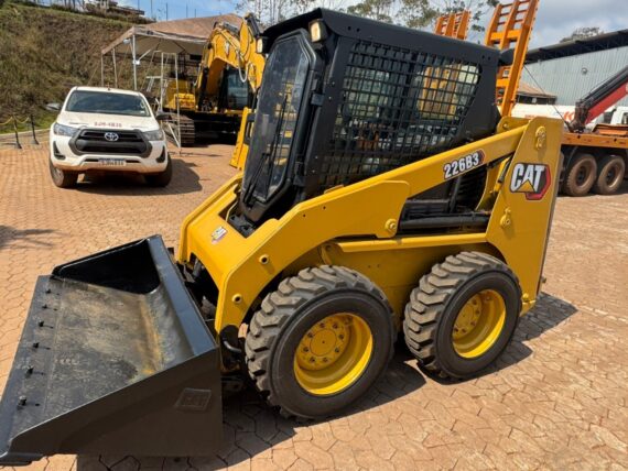 MINI CARREGADEIRA CATERPILLAR 226B3 - IMAGEM m 5