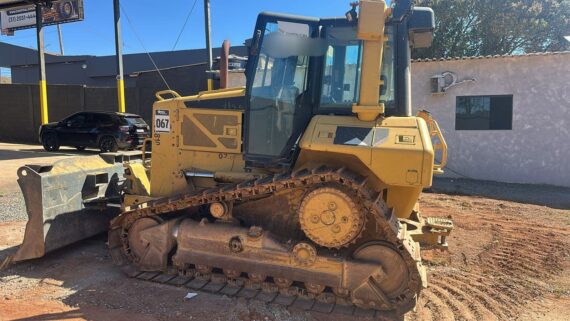 TRATOR DE ESTEIRAS CATERPILLAR D6N - IMAGEM m 4