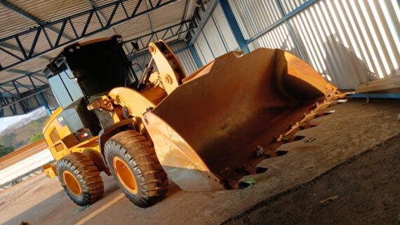 PA CARREGADEIRA CAT 924K