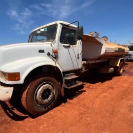 CAMINHÃO PIPA NAVISTAR INTERNATIONAL 4700
