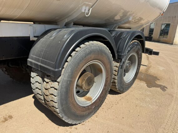 CAMINHÃO PIPA MB 4144 6x4 - IMAGEM m 8