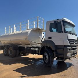 CAMINHÃO PIPA MB 4144 6x4