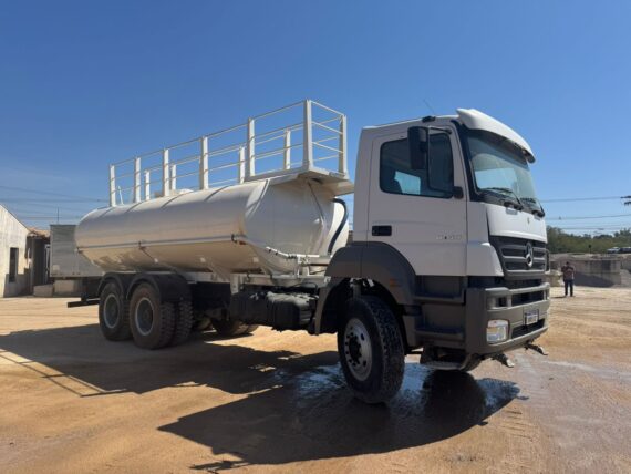 CAMINHÃO PIPA MB 4144 6x4