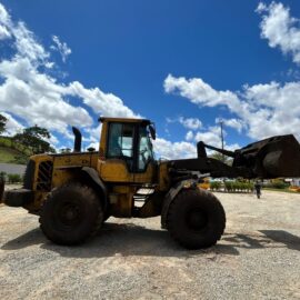 PÁ CARREGADEIRA VOLVO L60F