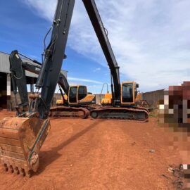 ESCAVADEIRA HYUNDAI LONG REACH R220LC- 9SB