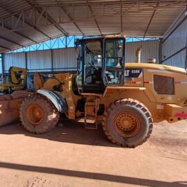 PÁ CARREGADEIRA CATERPILLAR 938K