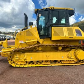 TRATOR DE ESTEIRA KOMATSU D61EX-23MO