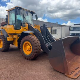 PÁ CARREGADEIRA VOLVO L60F
